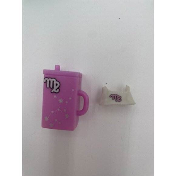 Shopkins & Fingerlings Miniature Toy Bundle With Accessories - Picture 5 of 14